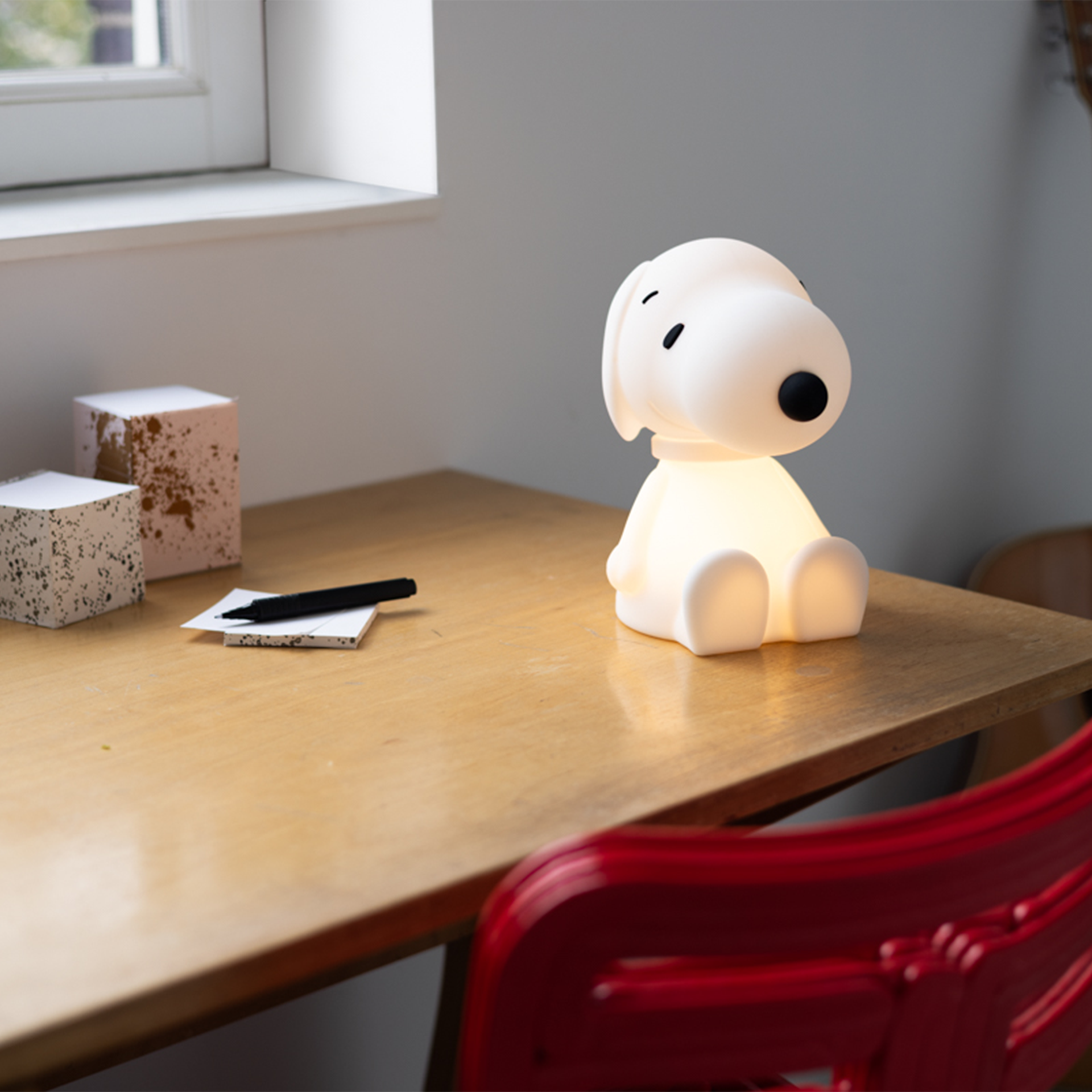 Snoopy - 'First Light' Night Light