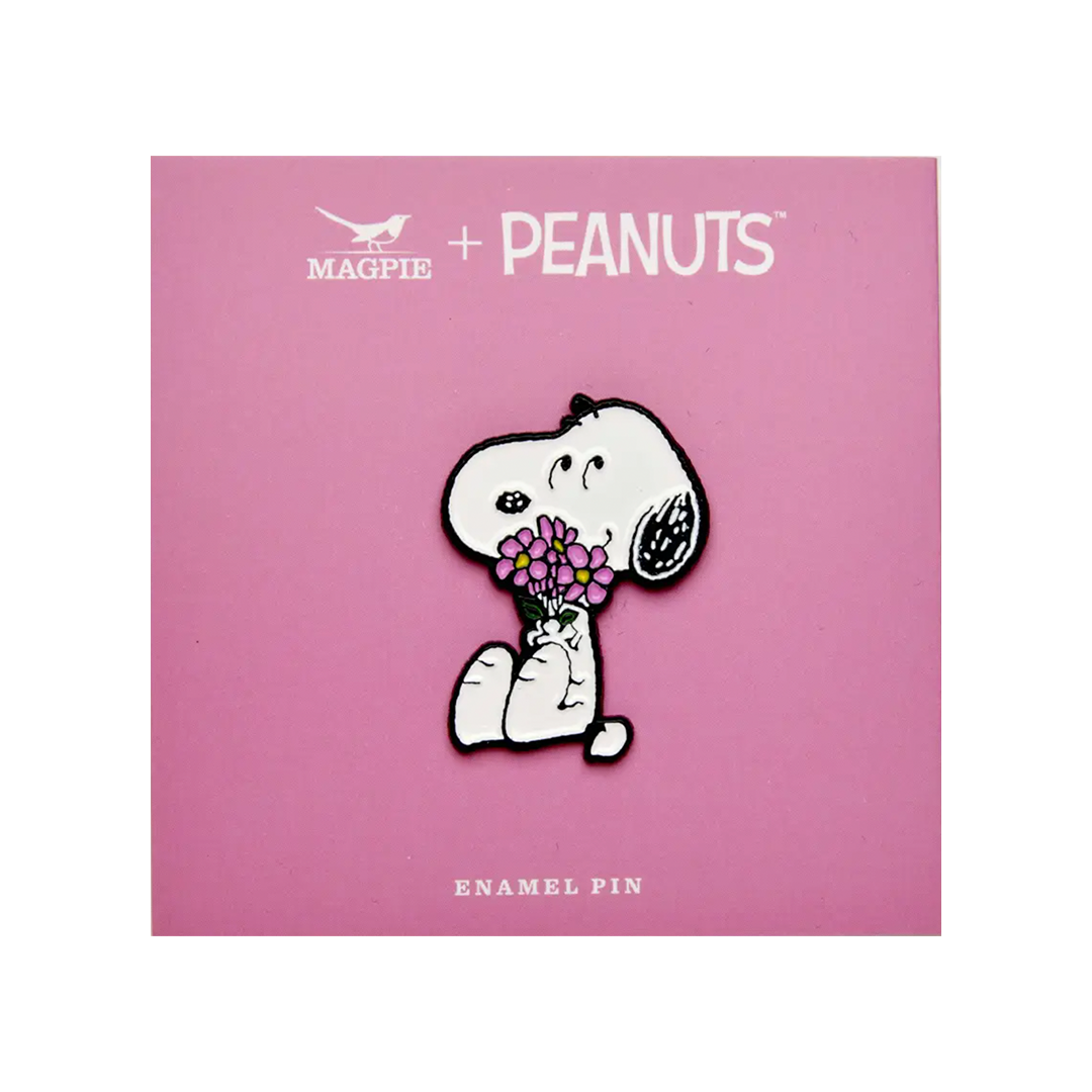 Peanuts - Give Hugs Pin - Flowers
