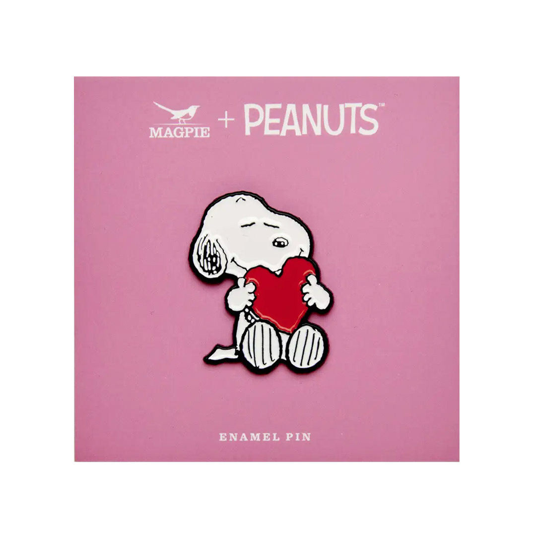 Peanuts - Give Hugs Pin - Heart
